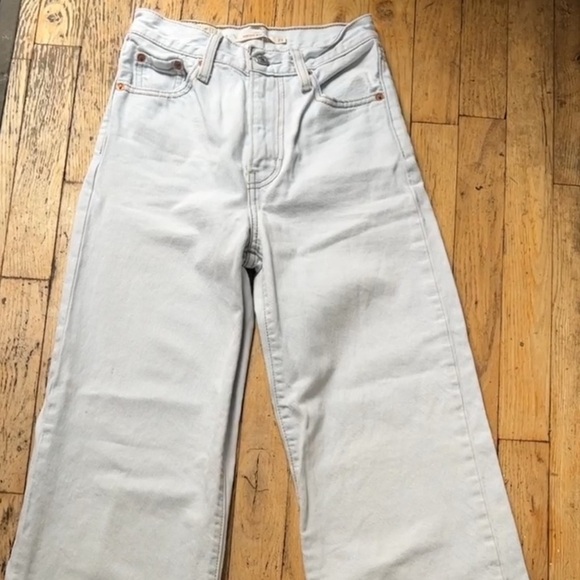 Levi's Rib Cage Wide Leg - Light Wash, Size 23/32 - Picture 16 of 17